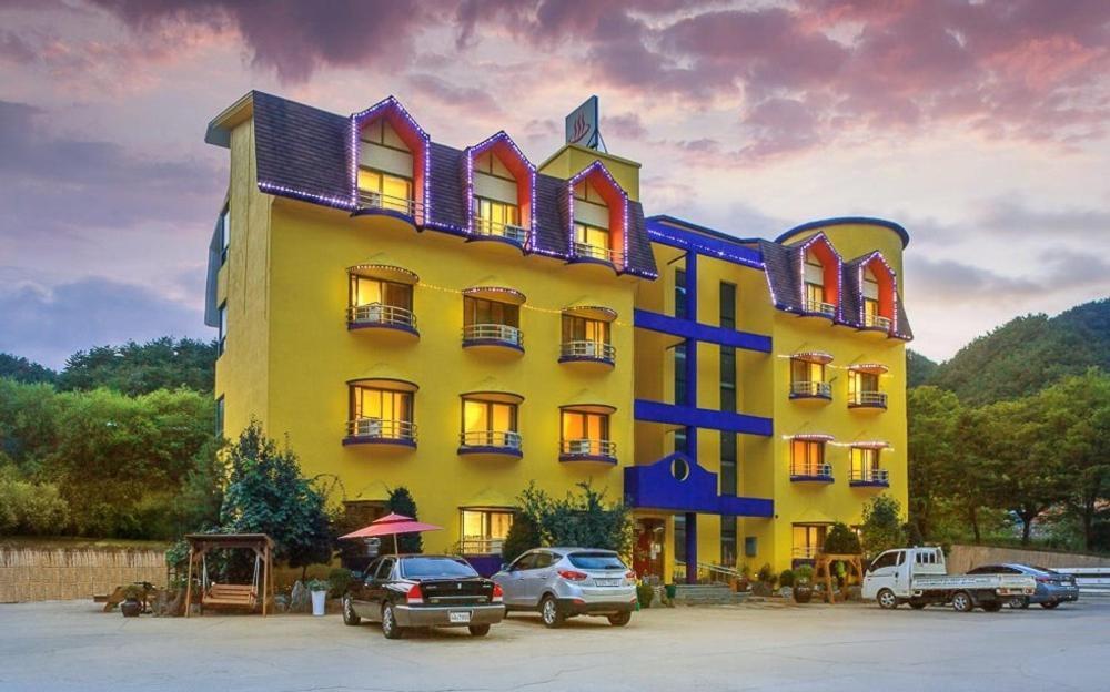 Inje Baekdam Stay Tourist Hotel Екстер'єр фото