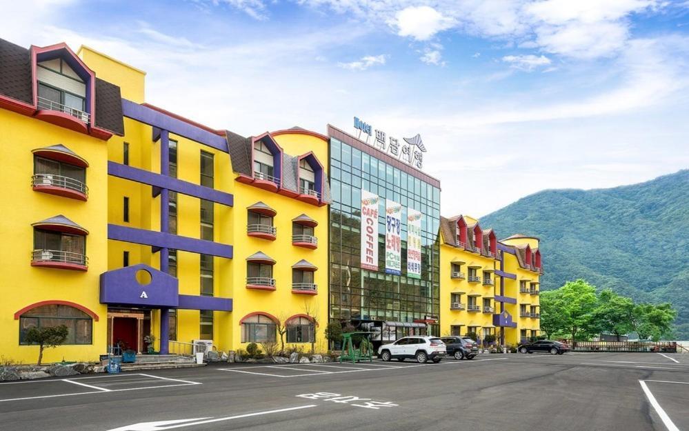 Inje Baekdam Stay Tourist Hotel Екстер'єр фото