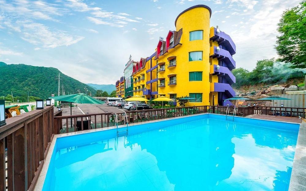 Inje Baekdam Stay Tourist Hotel Екстер'єр фото